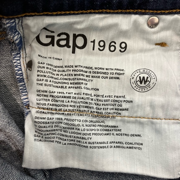 Gap Jeans - Size 26R - Picture 4 of 4